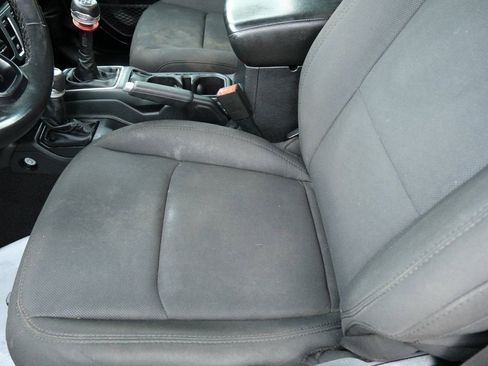 Used 2020 Jeep Wrangler Sport image 23