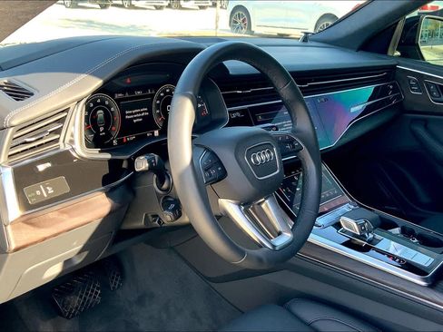 Used 2023 Audi Q8 Prestige w/ Prestige Package image 16