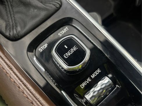 Used 2018 Volvo S90 T6 Inscription image 39