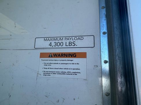 Used 2021 GMC Savana 3500 Extended w/ Power Convenience Package image 9