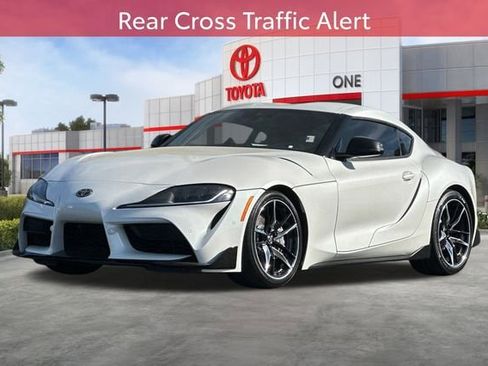 Used 2020 Toyota Supra w/ Driver Assist Package RWD image 10