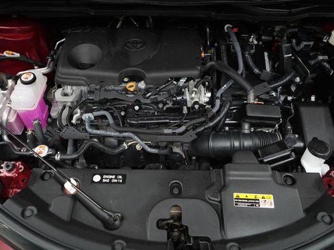 Used 2025 Toyota Sienna XSE FWD image 33