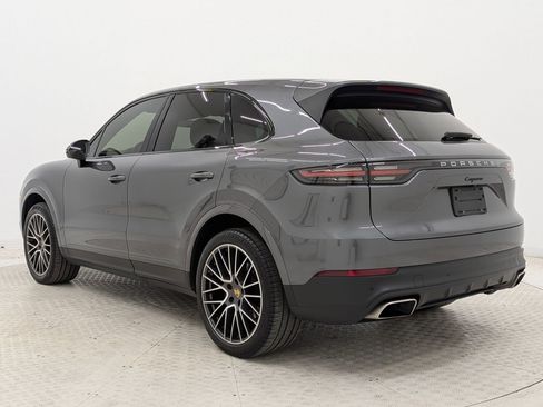 Used 2021 Porsche Cayenne image 3