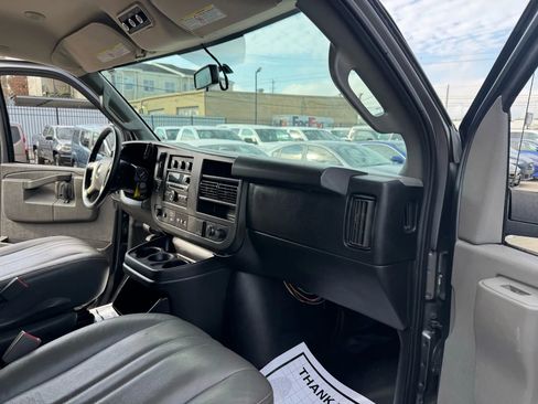 Used 2017 Chevrolet Express 3500 LS image 38