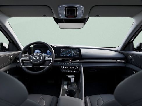 Certified 2025 Hyundai Elantra Limited image 11