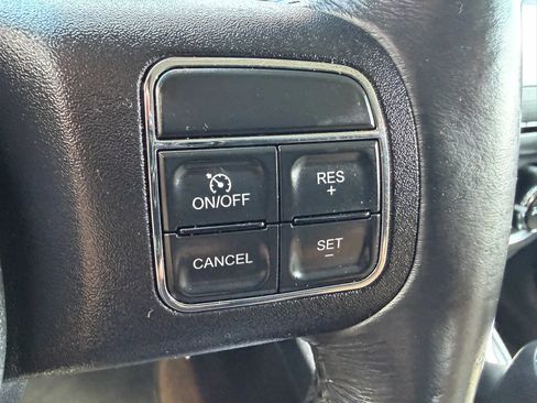 Used 2014 Jeep Compass Latitude FWD image 17