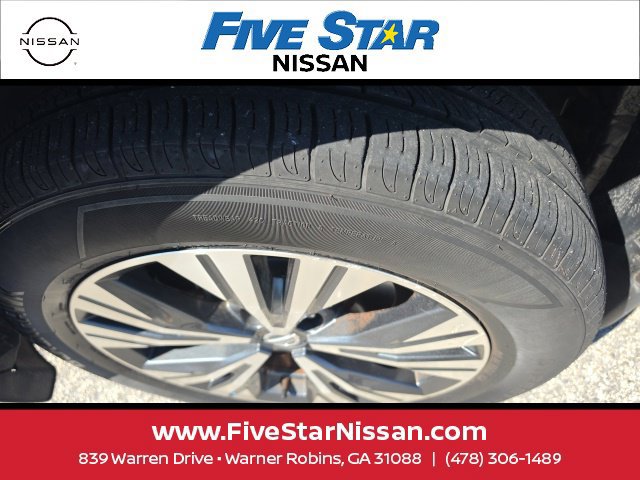 Used 2021 Nissan Rogue SV AWD/4WD image 2