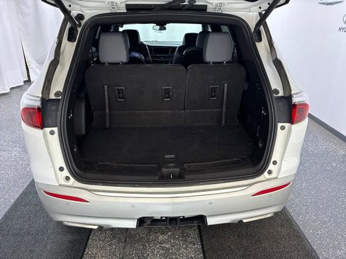 Used 2022 Buick Enclave Essence w/ Experience Buick Package AWD/4WD image 6