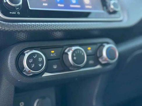 Used 2020 Nissan Kicks S FWD image 18