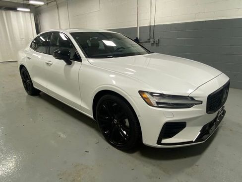 Used 2025 Volvo S60 T8 Ultra AWD/4WD image 4