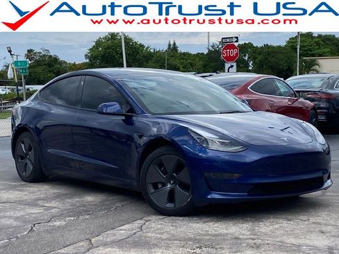 Used 2023 Tesla Model 3 Standard Range RWD image 1