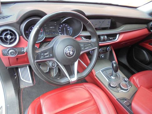 Used 2019 Alfa Romeo Stelvio Ti Lusso w/ Quick Order Package 22X Lusso image 15