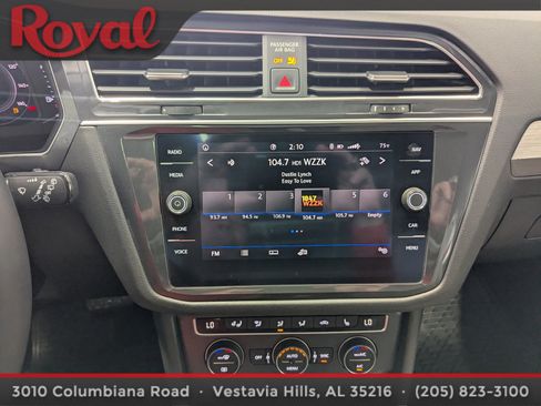 Used 2020 Volkswagen Tiguan SEL image 22