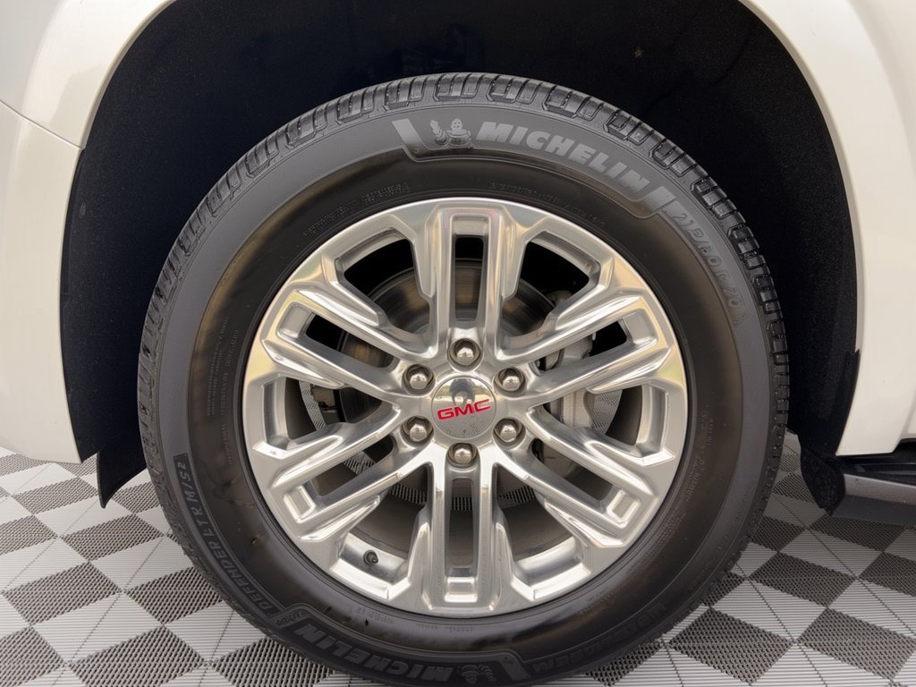 Used 2023 GMC Yukon XL SLT w/ SLT Luxury Package AWD/4WD image 13