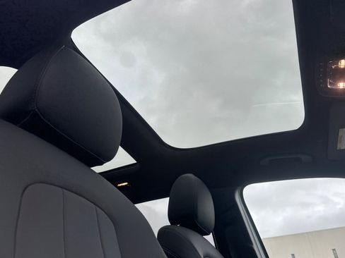 Certified 2025 Mercedes-Benz GLB 250 image 17