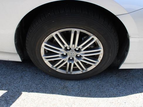 Used 2020 Toyota Prius Prime XLE FWD image 10
