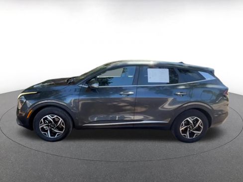 Used 2025 Kia Sportage LX FWD image 9