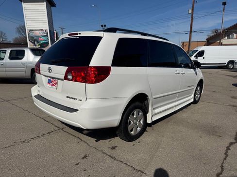Used 2008 Toyota Sienna LE image 6
