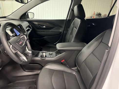 Certified 2023 GMC Terrain SLT w/ Infotainment Package II AWD/4WD image 13