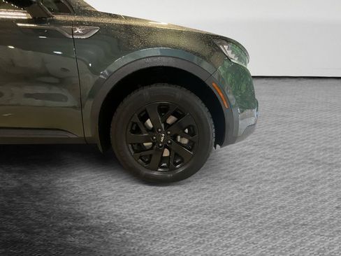 Certified 2023 Kia Sorento S w/ Panoramic Sunroof Package AWD/4WD image 11
