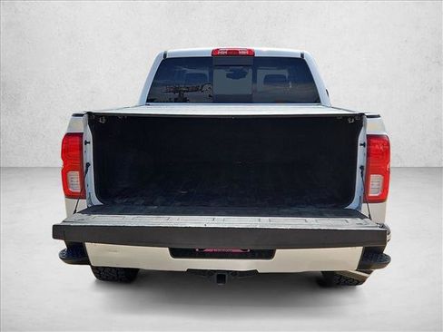 Used 2017 Chevrolet Silverado 1500 LTZ Z71 w/ LTZ Plus Package AWD/4WD image 6