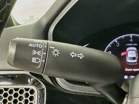 Used 2023 Honda Civic Sport image 15