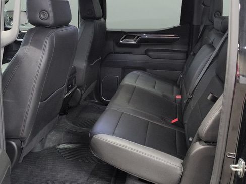 Used 2024 Chevrolet Silverado 1500 LTZ AWD/4WD image 17