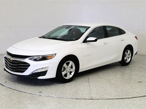 Used 2024 Chevrolet Malibu LT FWD image 3
