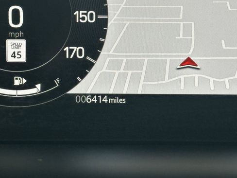 Used 2024 Land Rover Discovery Sport S image 17