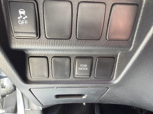 Used 2017 Nissan Pathfinder S AWD/4WD image 62