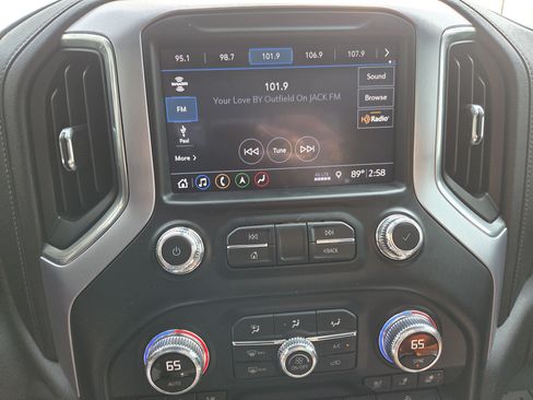 Used 2019 GMC Sierra 1500 SLT w/ SLT Premium Plus Package AWD/4WD image 15