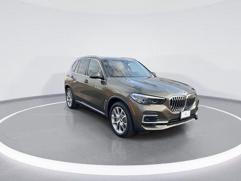 Certified 2023 BMW X5 xDrive40i w/ Premium Package image 2