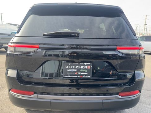 New 2026 Jeep Grand Cherokee Limited w/ Limited Altitude Package image 6