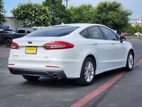 Used 2020 Ford Fusion SE FWD image 5
