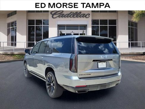Used 2026 Cadillac Escalade ESV Platinum Sport w/ LPO, ONYX Package AWD/4WD image 3