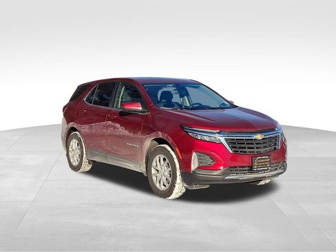 Used 2023 Chevrolet Equinox LT image 1