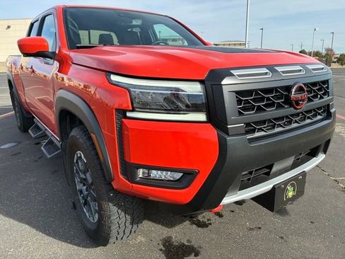 Certified 2025 Nissan Frontier PRO-4X w/ Pro Premium Package image 8