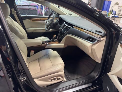 Used 2019 Cadillac XTS Luxury FWD image 16