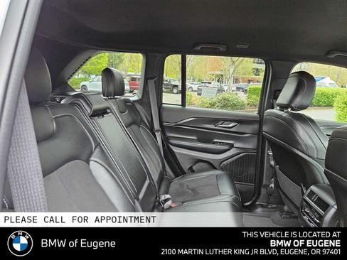 Used 2024 Jeep Grand Cherokee Altitude AWD/4WD image 15