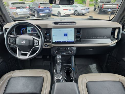 Used 2023 Ford Bronco Wildtrak AWD/4WD image 15