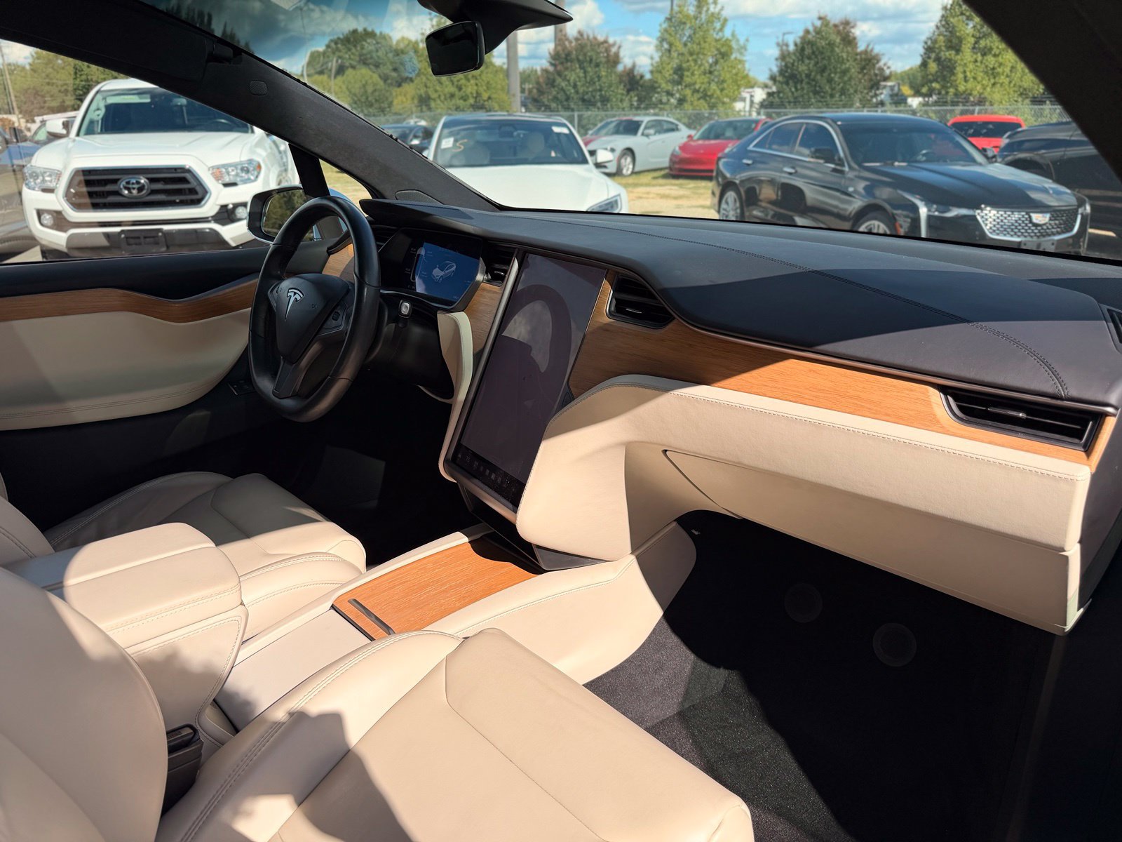 Used 2019 Tesla Model X 75D AWD/4WD image 40
