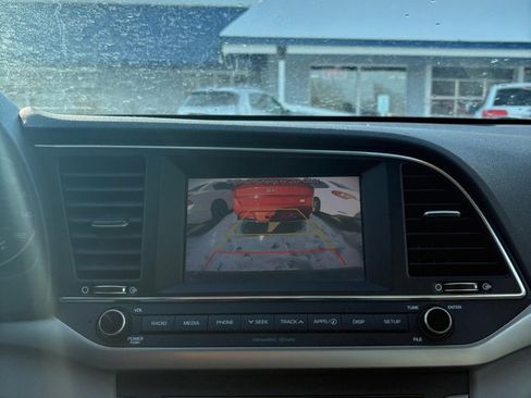 Used 2018 Hyundai Elantra SEL image 10