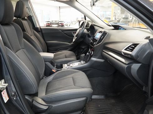 Used 2019 Subaru Forester Premium image 32