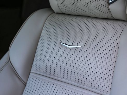Used 2025 Cadillac Escalade ESV Sport Platinum w/ LPO, Floor Liner Package AWD/4WD image 24