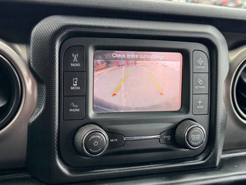 Used 2020 Jeep Wrangler Sport image 24