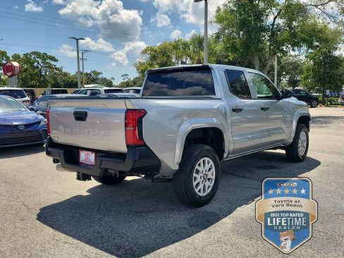 Certified 2024 Toyota Tacoma SR AWD/4WD image 4