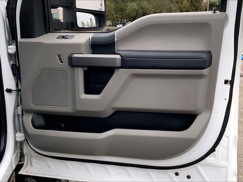 Used 2017 Ford F350 XLT w/ XLT Value Package image 21