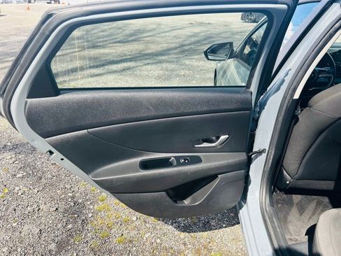 Used 2021 Hyundai Elantra SEL w/ Cargo Package image 23