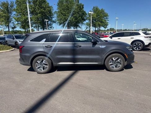 Used 2022 Kia Sorento S AWD/4WD image 9