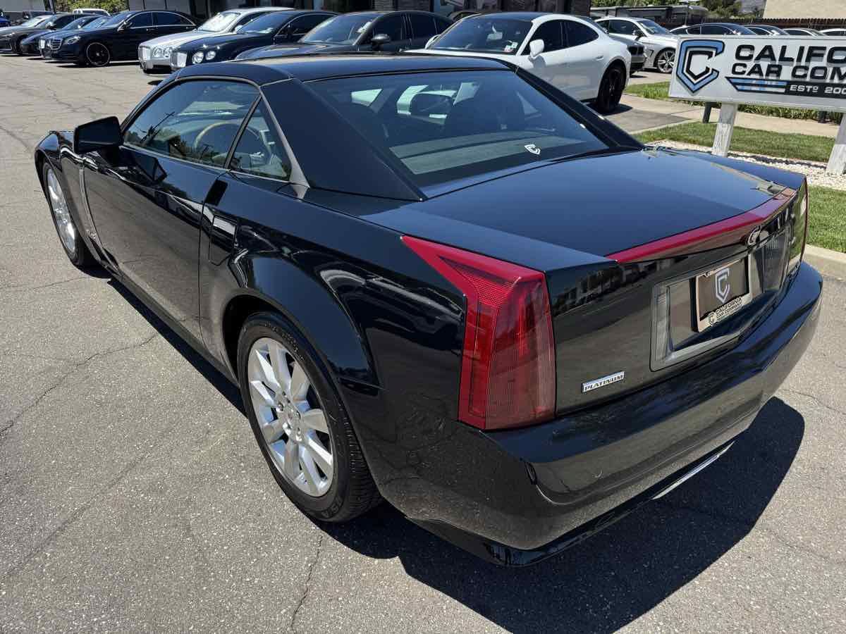 Used 2009 Cadillac XLR RWD image 5